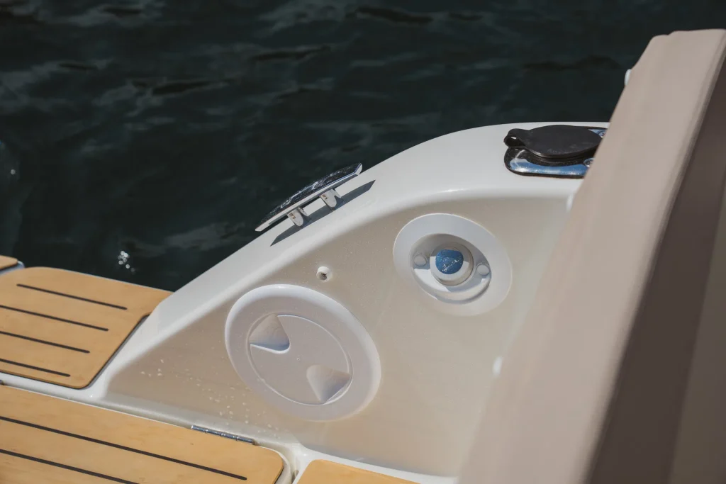 Quicksilver 625 Open166