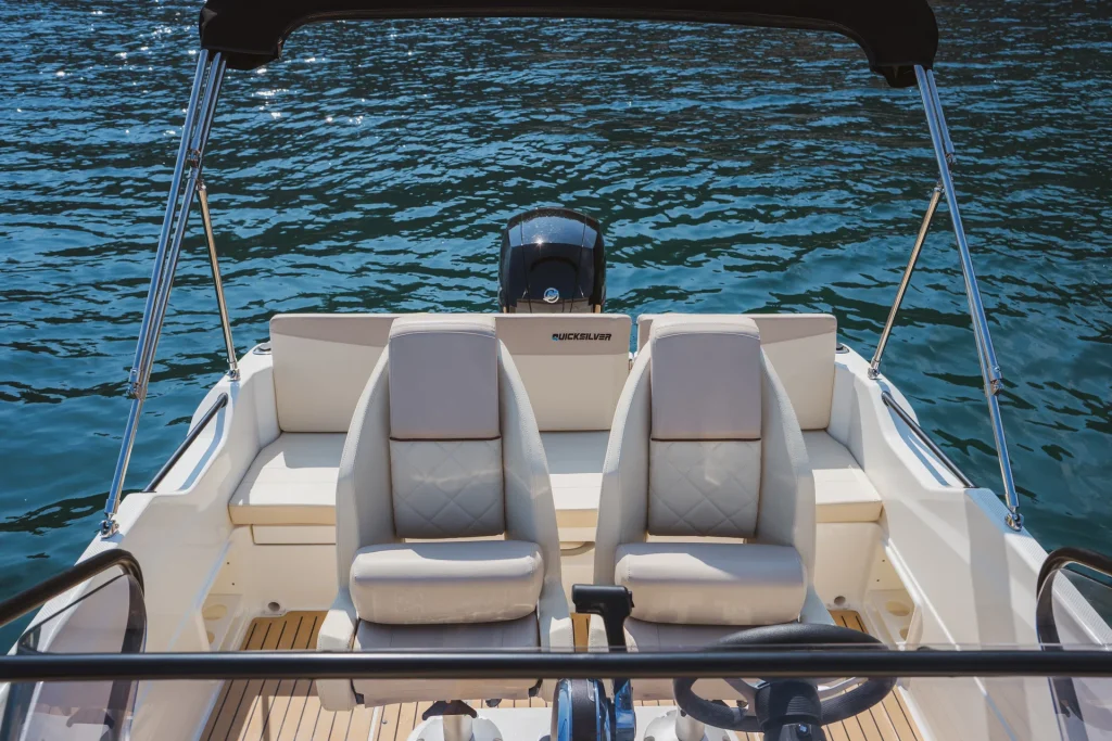 Quicksilver 625 Open173