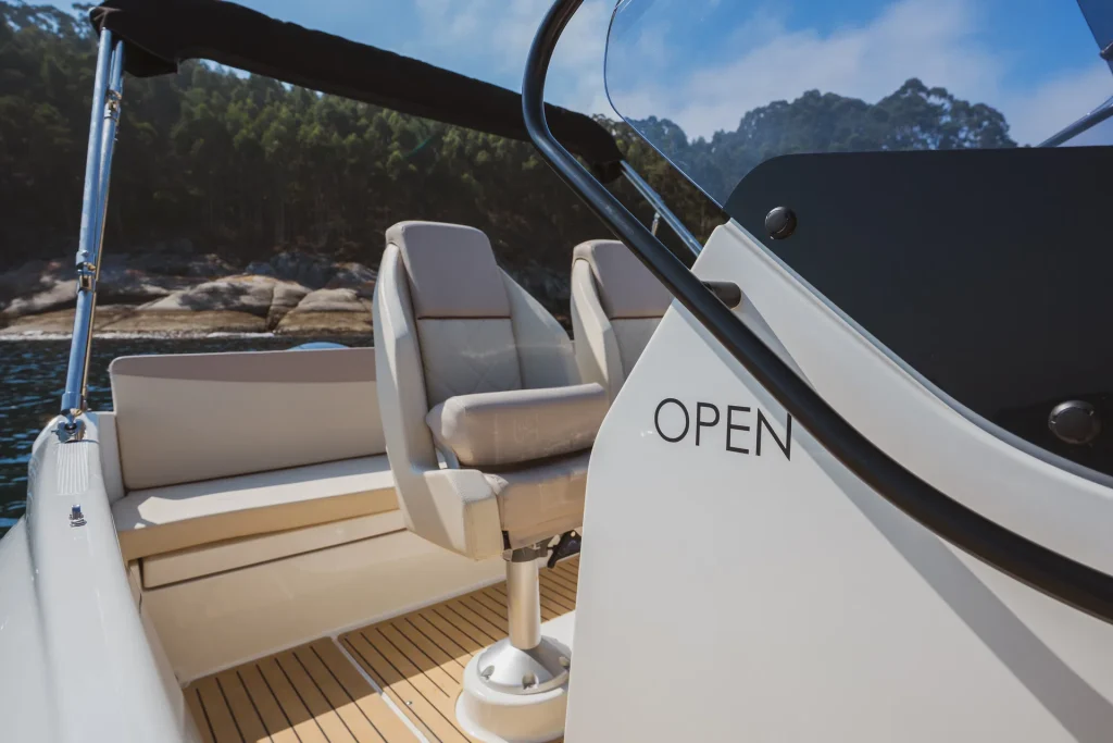 Quicksilver 625 Open174