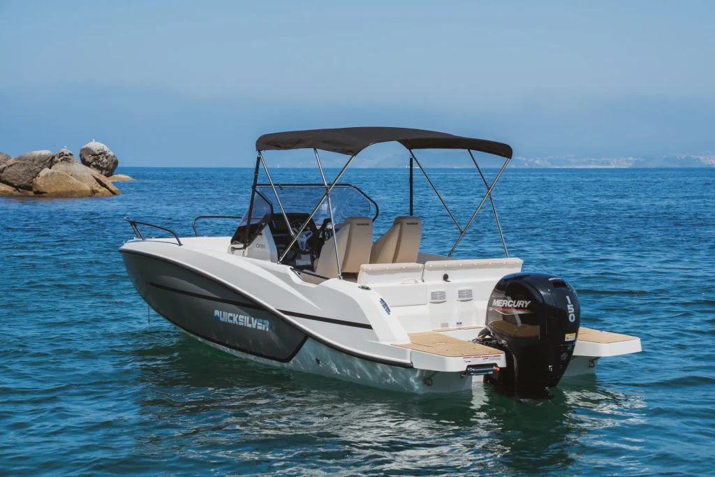 Quicksilver 625 Open197