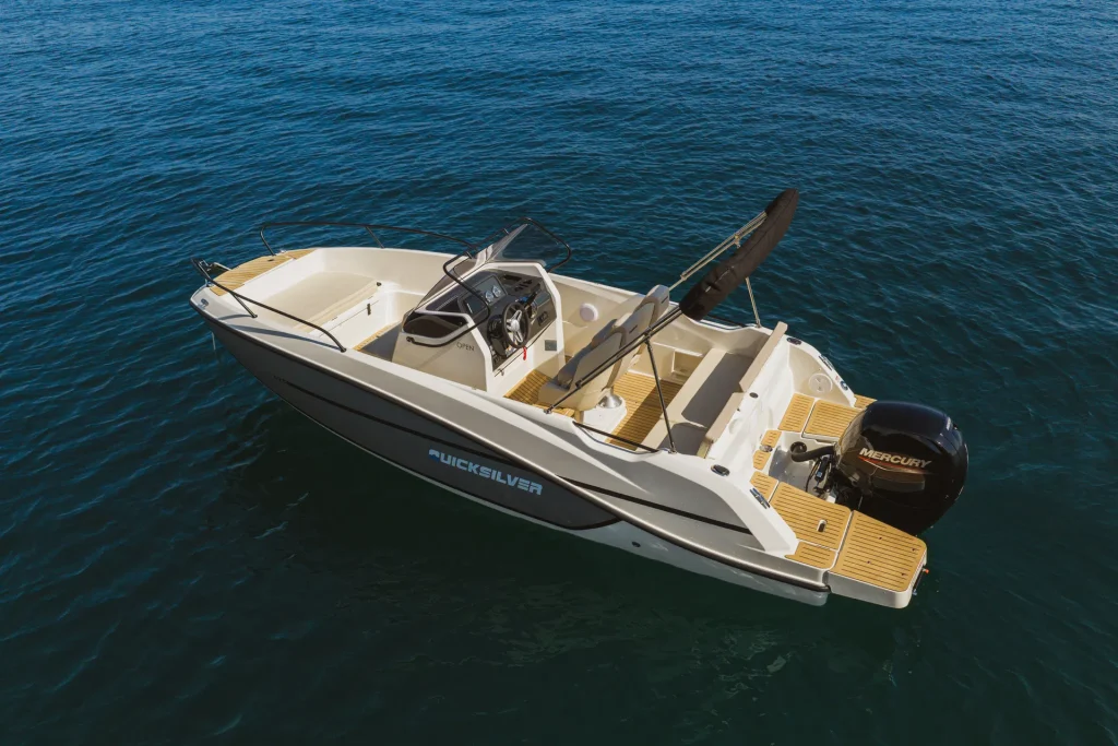 Quicksilver 625 Open61