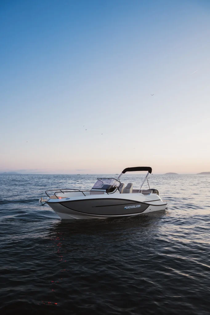 Quicksilver 625 Open67