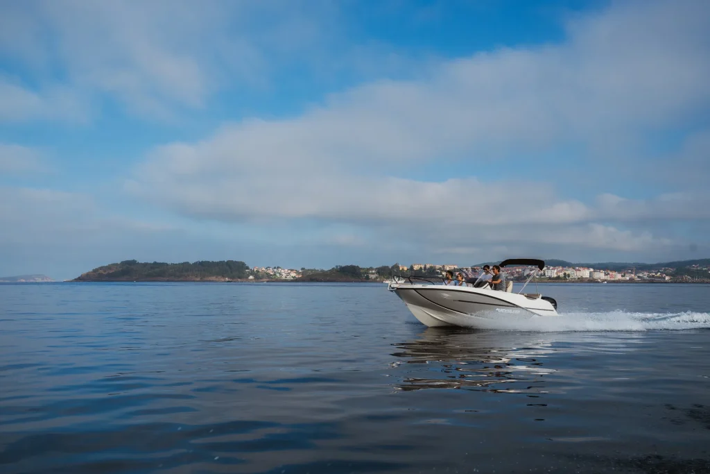 Quicksilver 625 Open75