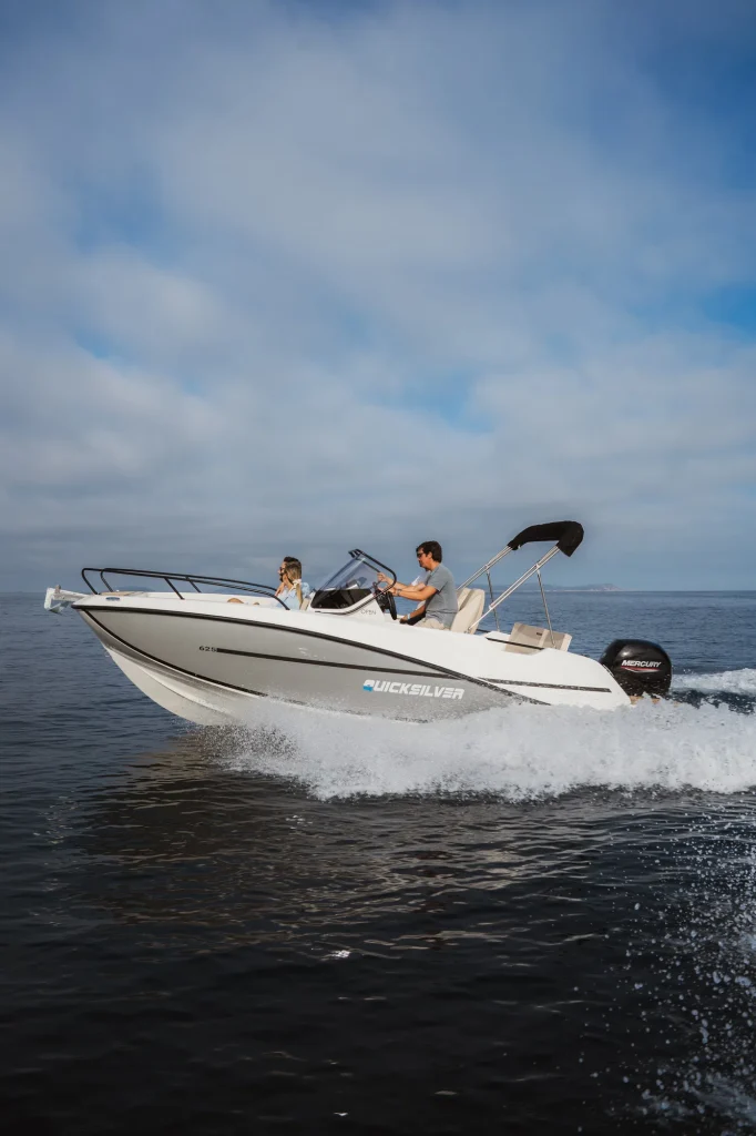 Quicksilver 625 Open76