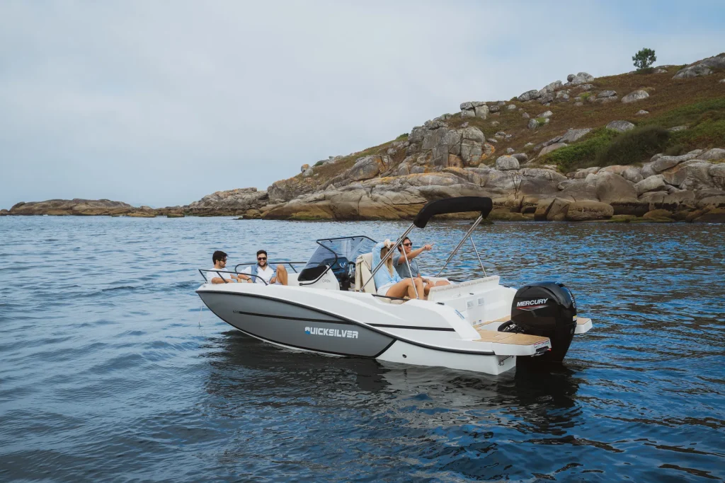 Quicksilver 625 Open81