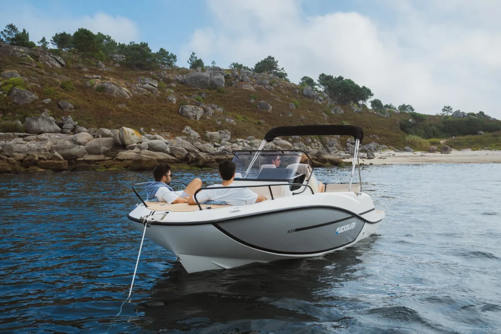 Quicksilver 625 Open83