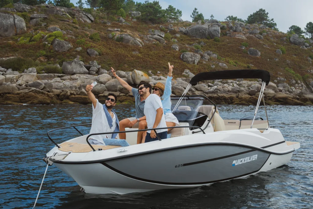 Quicksilver 625 Open87