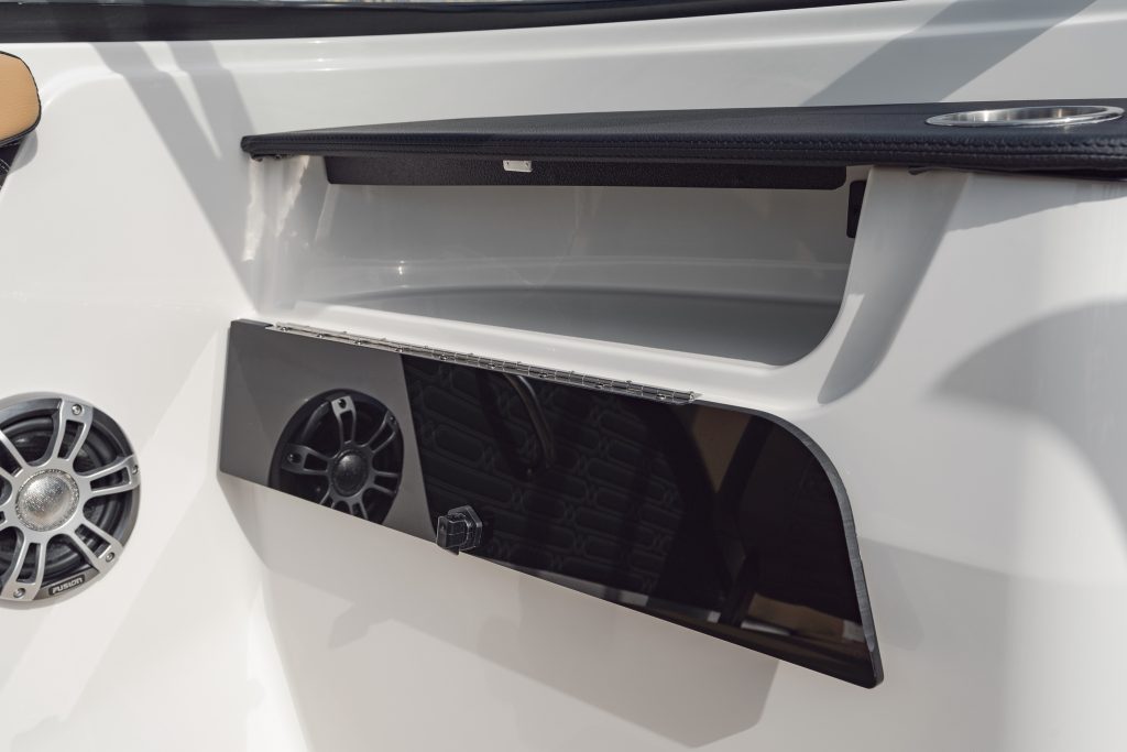 SPX 190 Outboard glove box