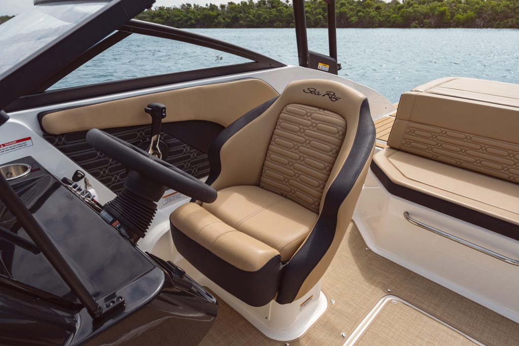 SPX 190 Outboard helm bucket seat
