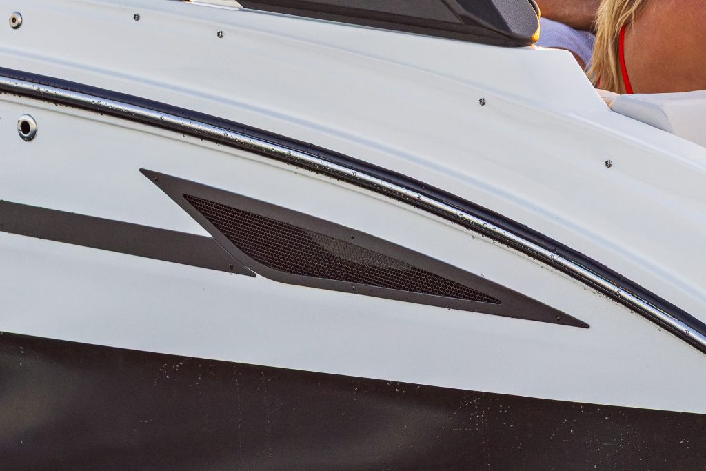 SDX 230 Surf hull and vent detail