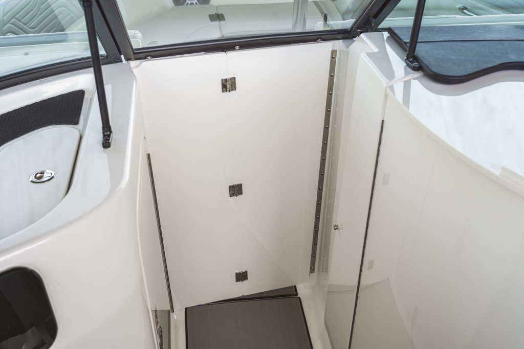 SDX 230 Surf bow block-off door