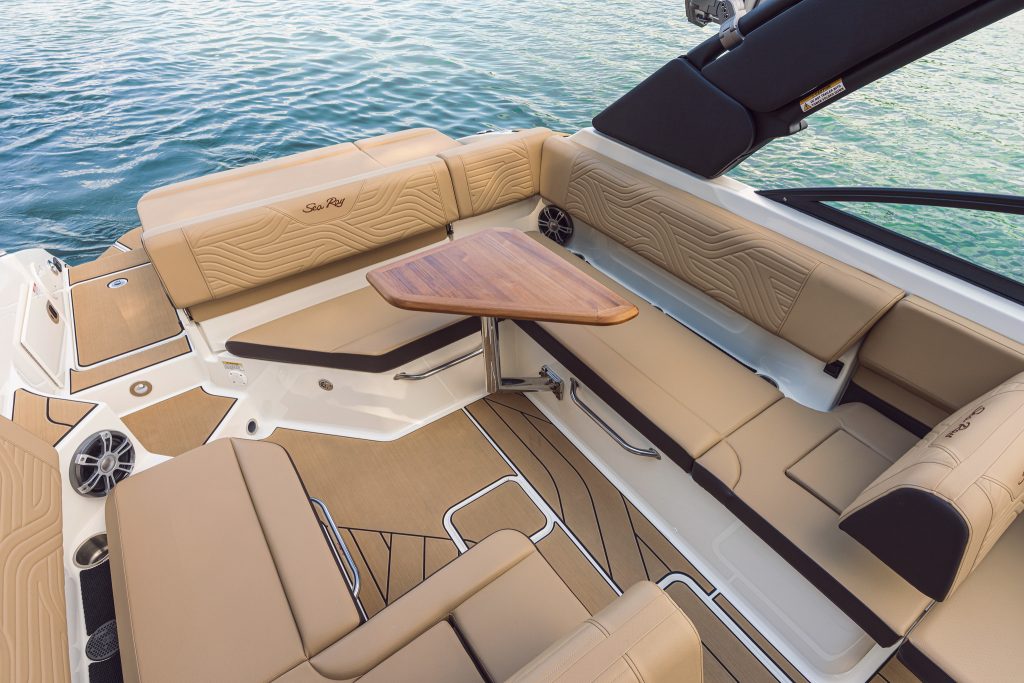 SDX 250 Surf cockpit with table