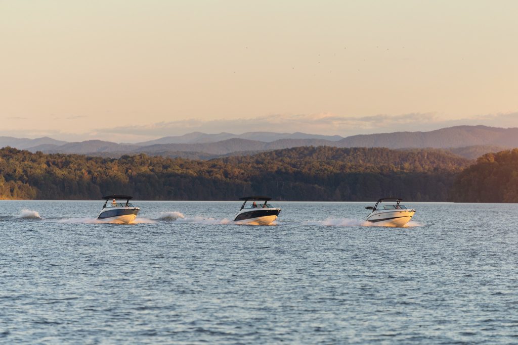 SLX 260, SLX 260 Outboard and SLX 260 Surf