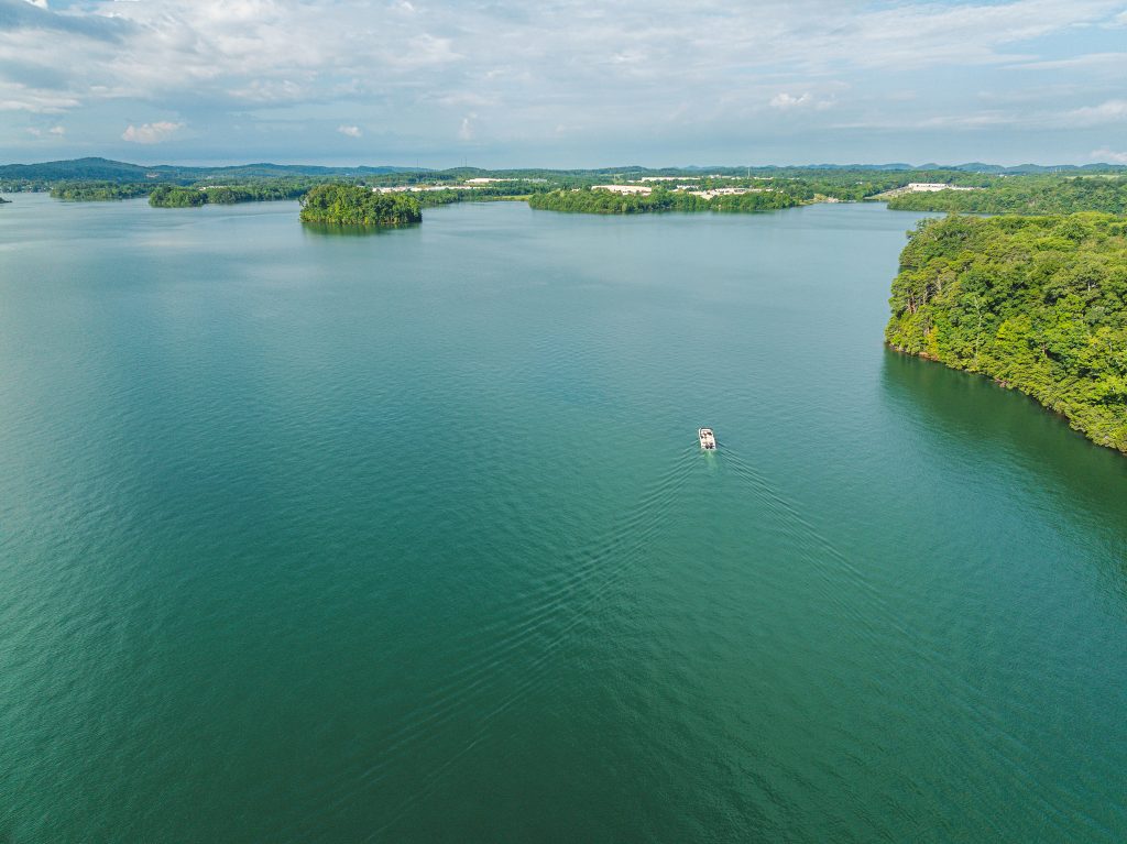 Aerial view of an SDX 290 Outboard