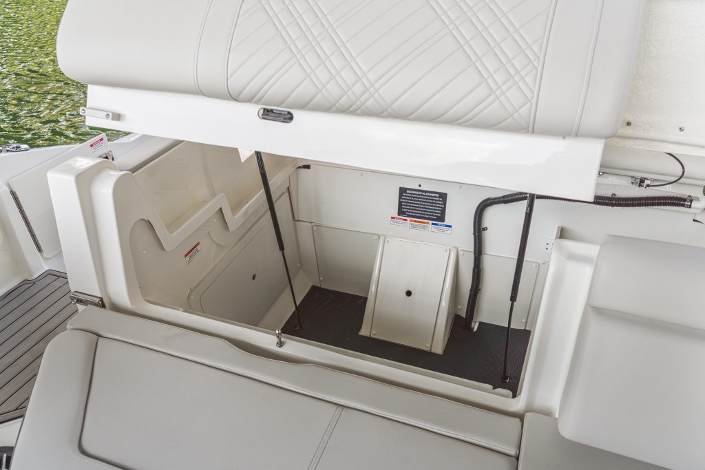 SDX 290 Outboard bilge storage