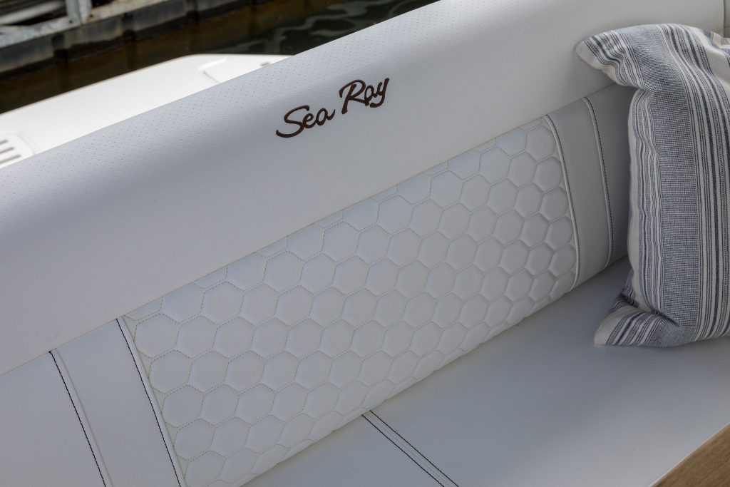 Sea Ray 320 Sundancer IB 2027 (19)