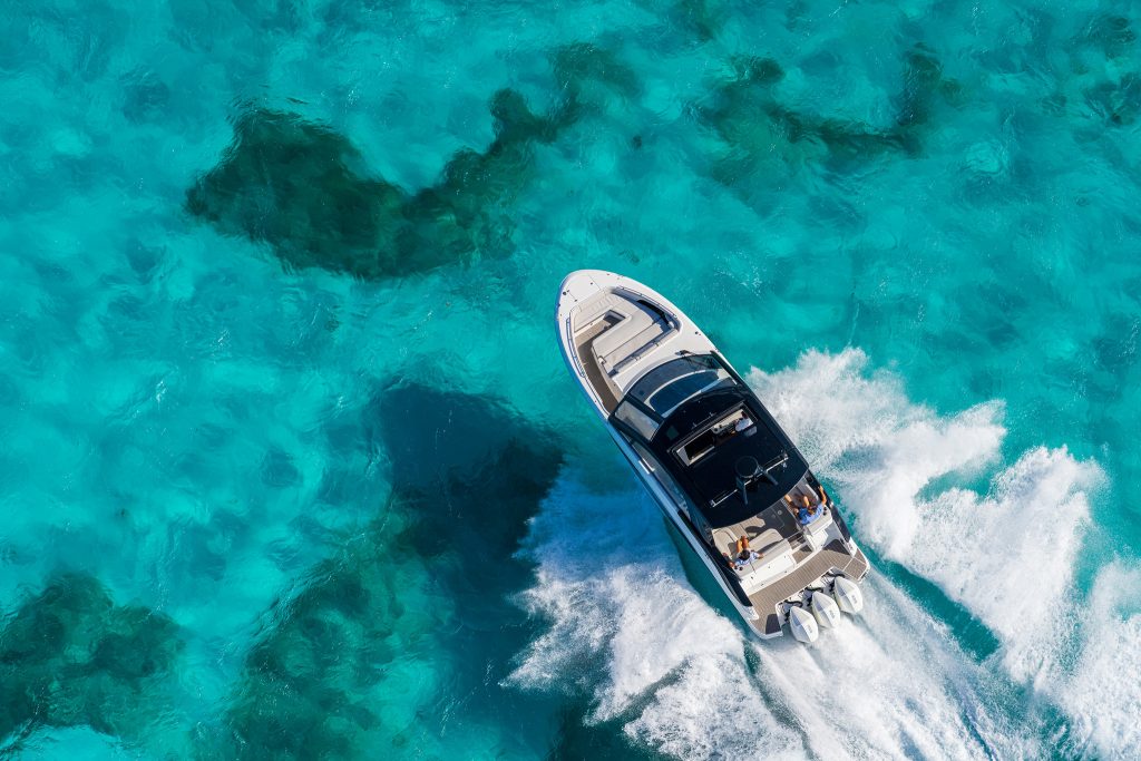 Sea Ray 370 Sundancer OB 2027 (107)