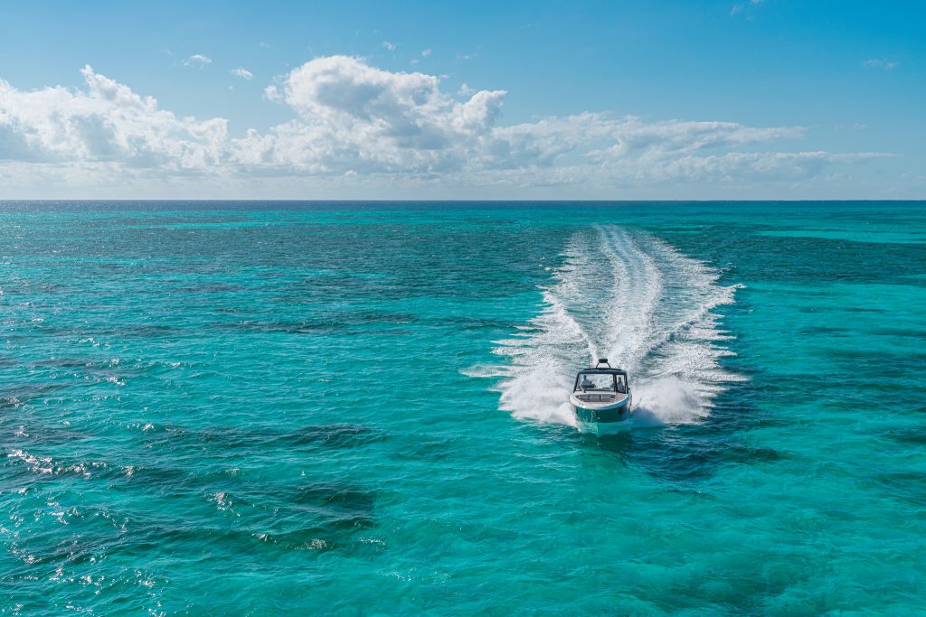 Sea Ray 370 Sundancer OB 2027 (109)