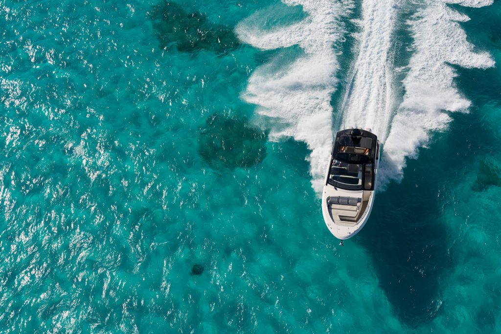 Sea Ray 370 Sundancer OB 2027 (112)