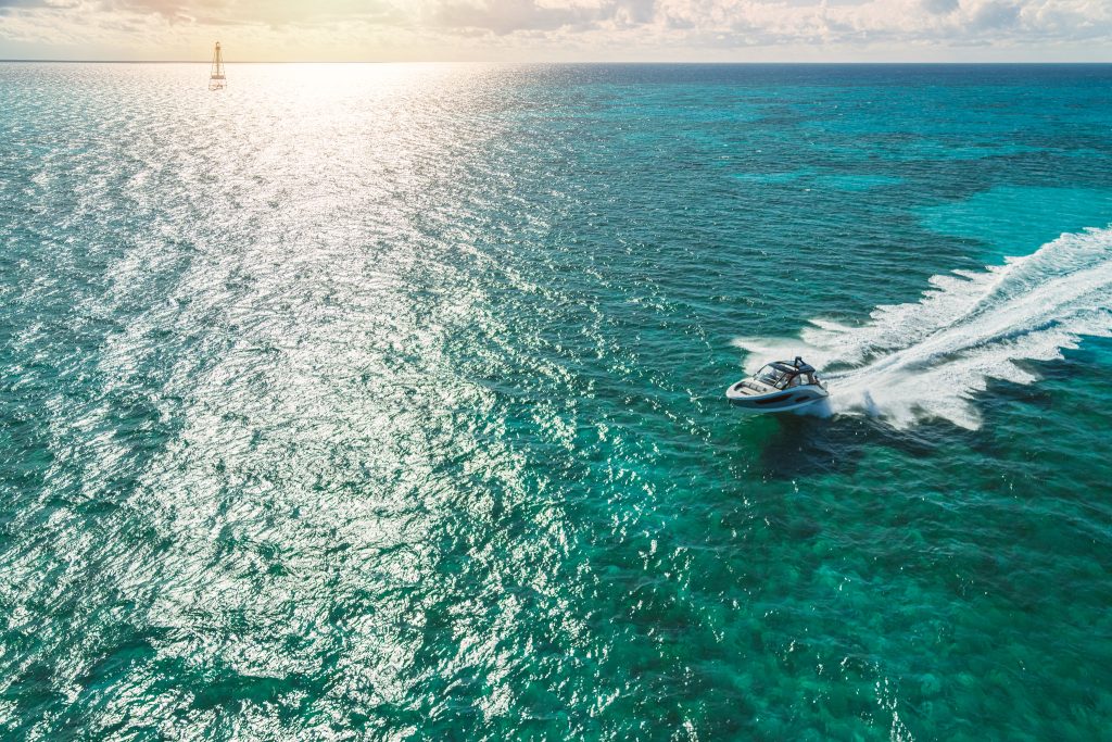 Sea Ray 370 Sundancer OB 2027 (113)