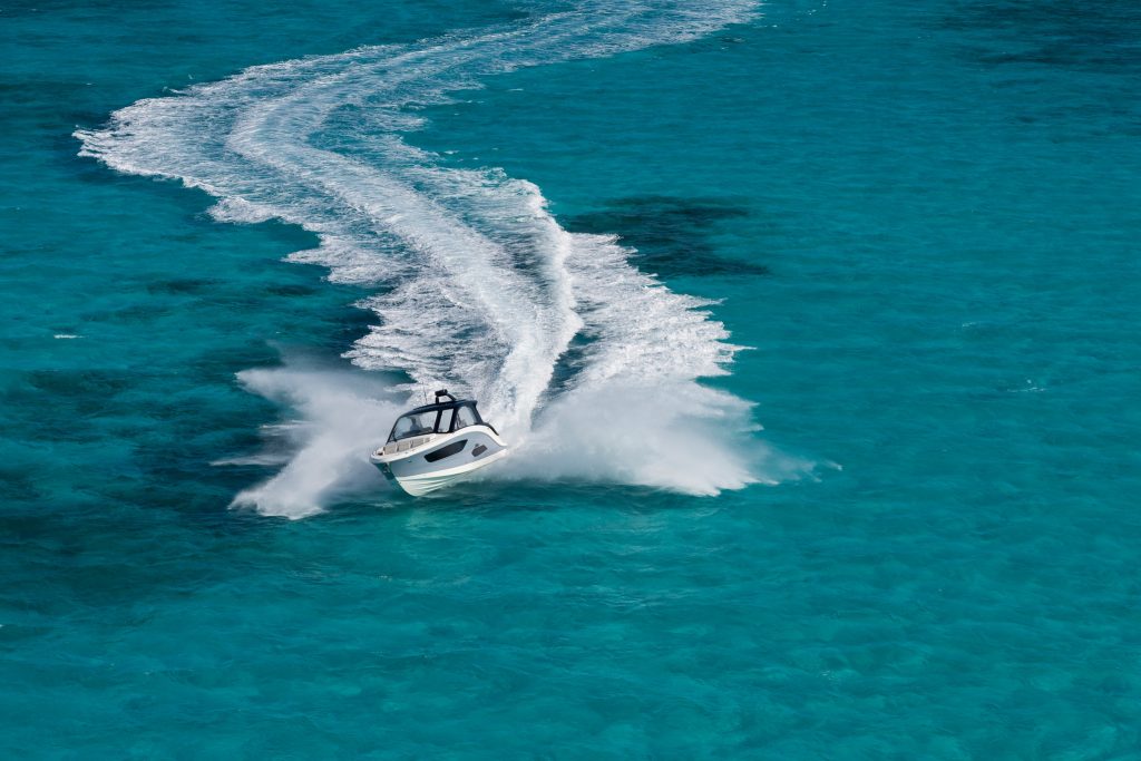 Sea Ray 370 Sundancer OB 2027 (117)