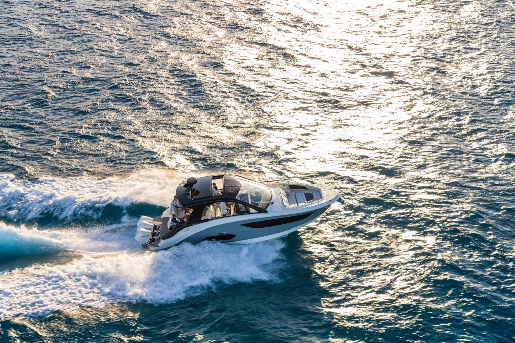 Sea Ray 370 Sundancer OB 2027 (126)