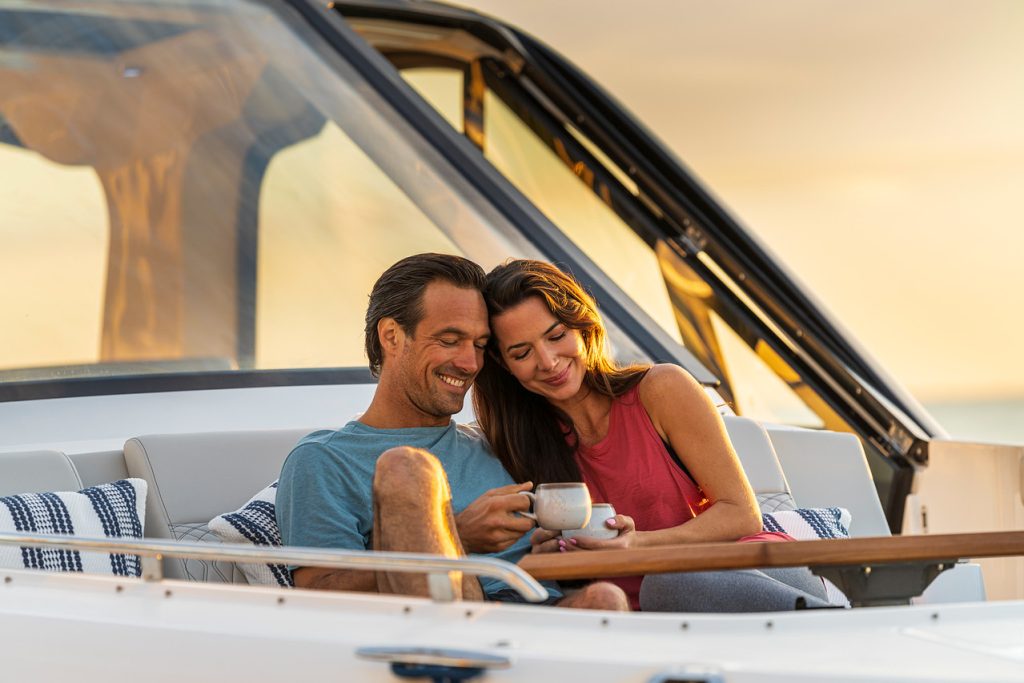 Sea Ray 370 Sundancer OB 2027 (13)