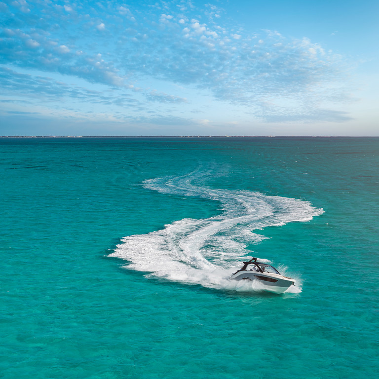 Sea Ray 370 Sundancer OB 2027 (131)