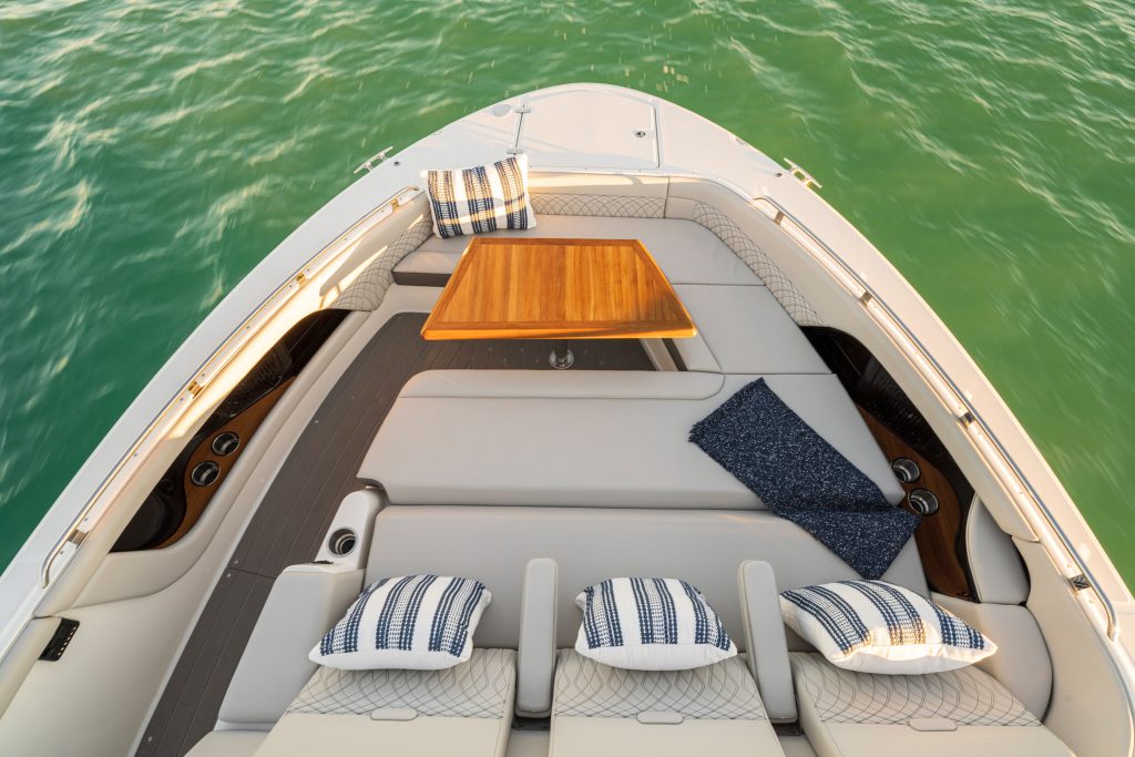 Sea Ray 370 Sundancer OB 2027 (143)
