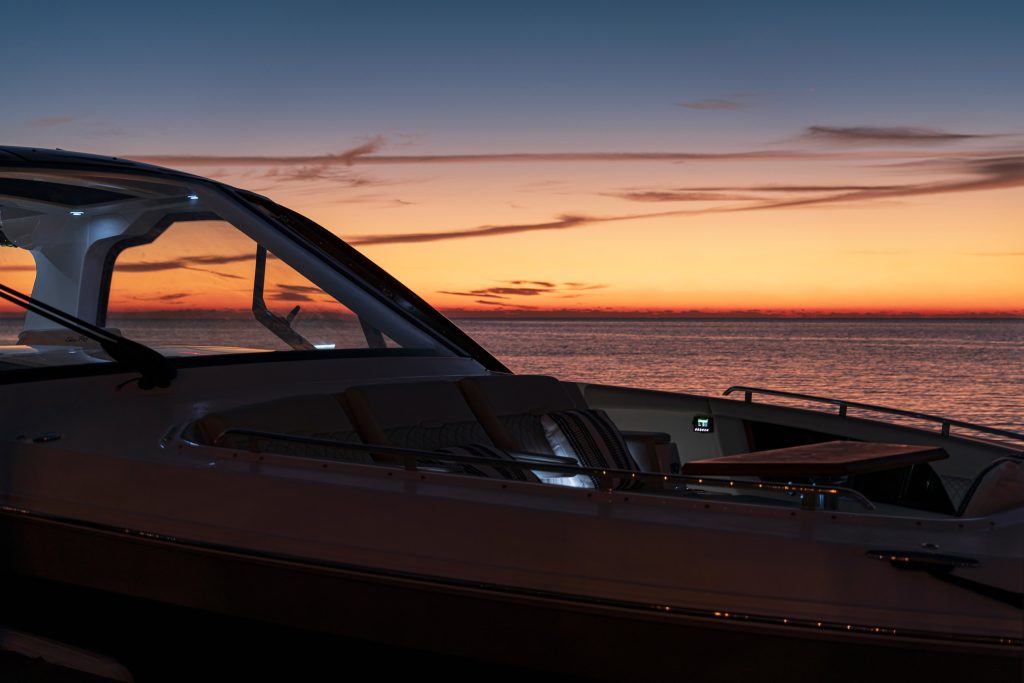 Sea Ray 370 Sundancer OB 2027 (144)