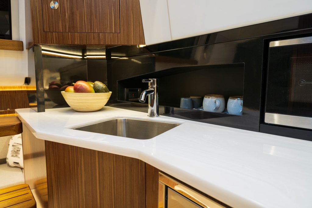 Sea Ray 370 Sundancer OB 2027 (146)