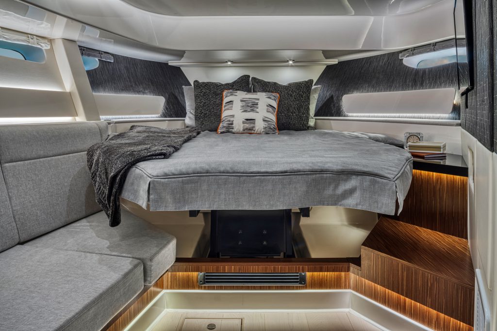 Sea Ray 370 Sundancer OB 2027 (155)