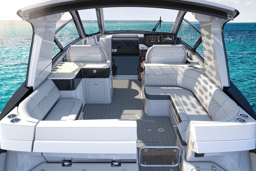 Sundancer 370 Outboard cockpit
