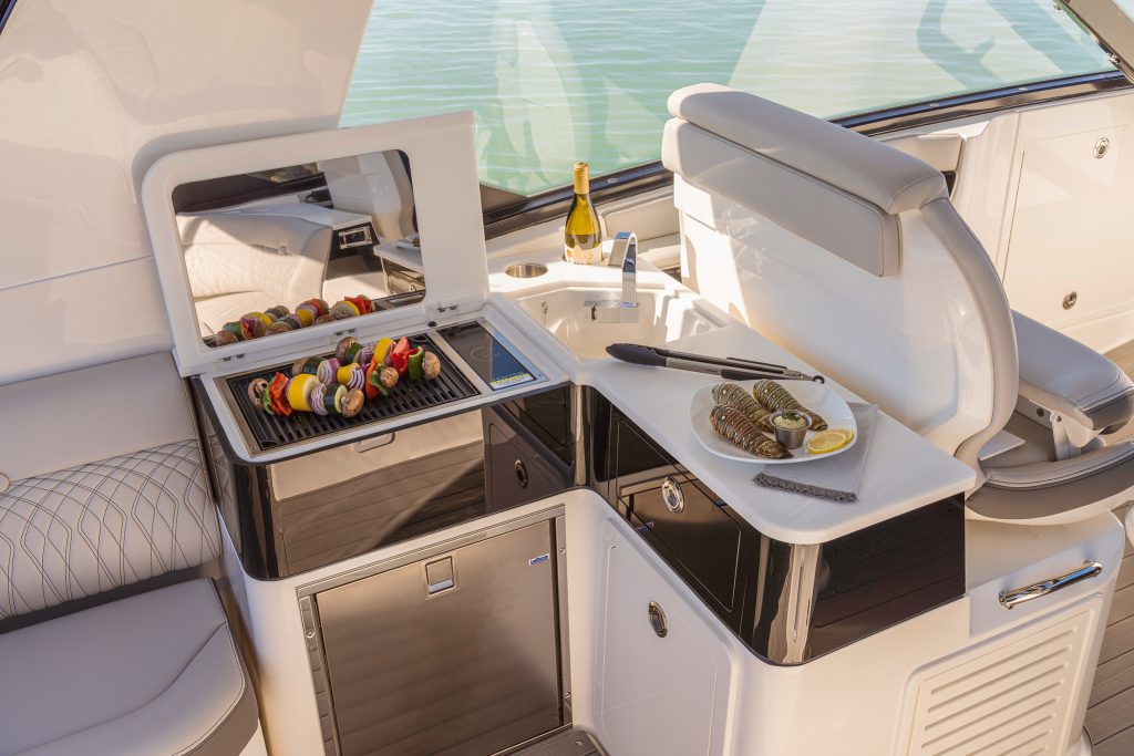 Sea Ray 370 Sundancer OB 2027 (161)