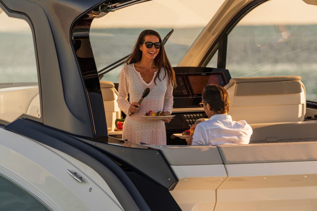 Sea Ray 370 Sundancer OB 2027 (21)
