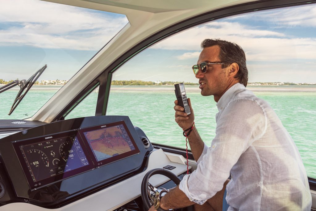 Sea Ray 370 Sundancer OB 2027 (29)