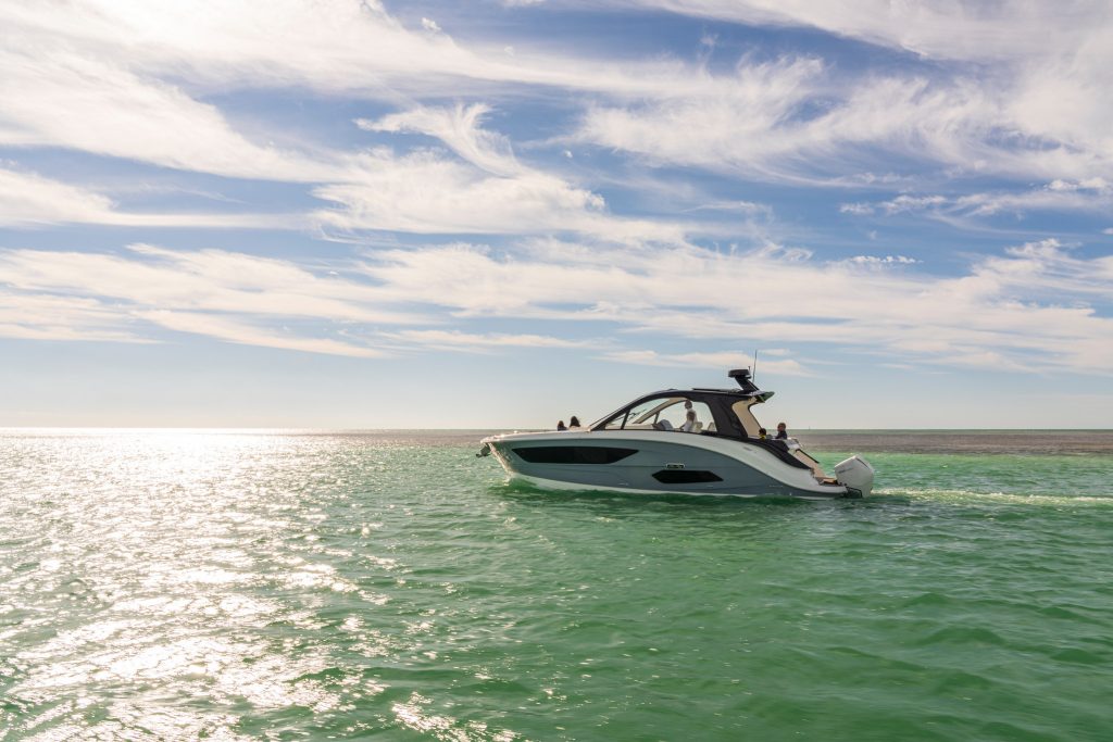 Sea Ray 370 Sundancer OB 2027 (32)