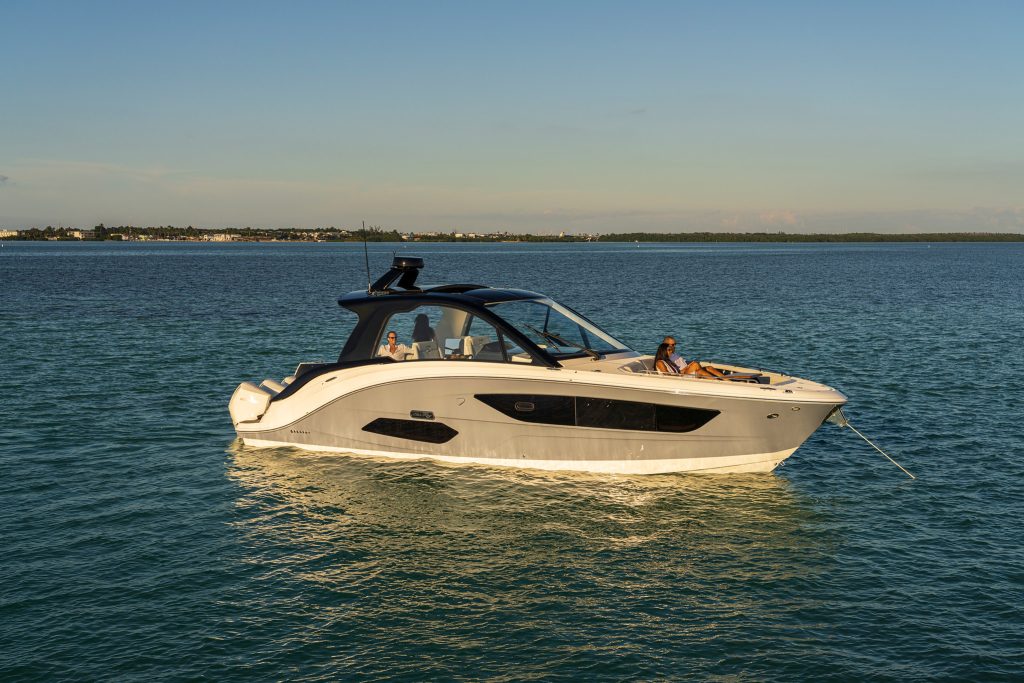 Sea Ray 370 Sundancer OB 2027 (37)