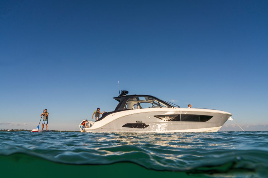 Sea Ray 370 Sundancer OB 2027 (41)