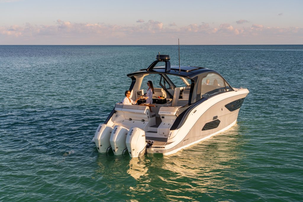 Sea Ray 370 Sundancer OB 2027 (45)