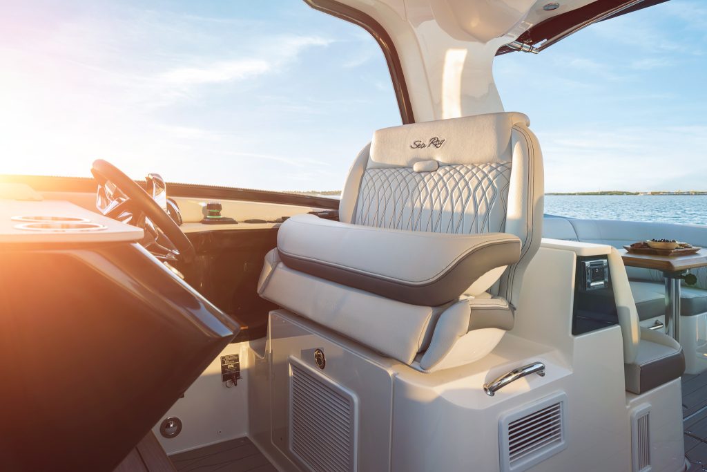 Sea Ray 370 Sundancer OB 2027 (6)