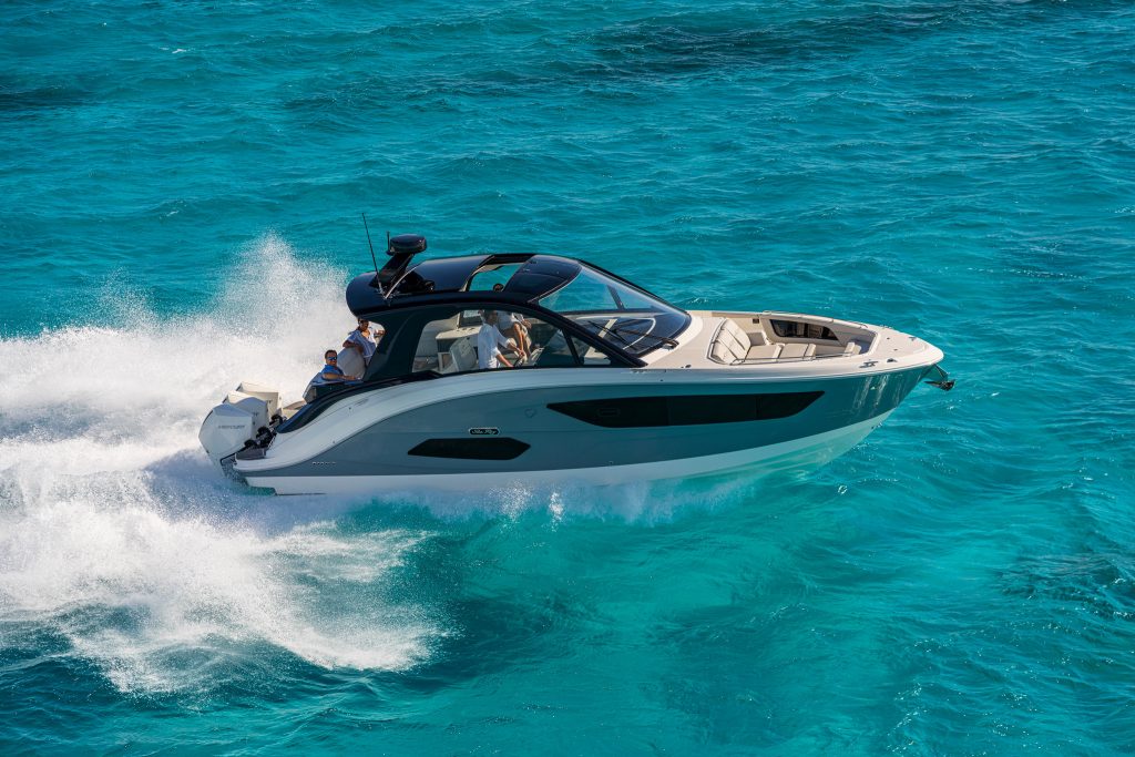 Sea Ray 370 Sundancer OB 2027 (64)