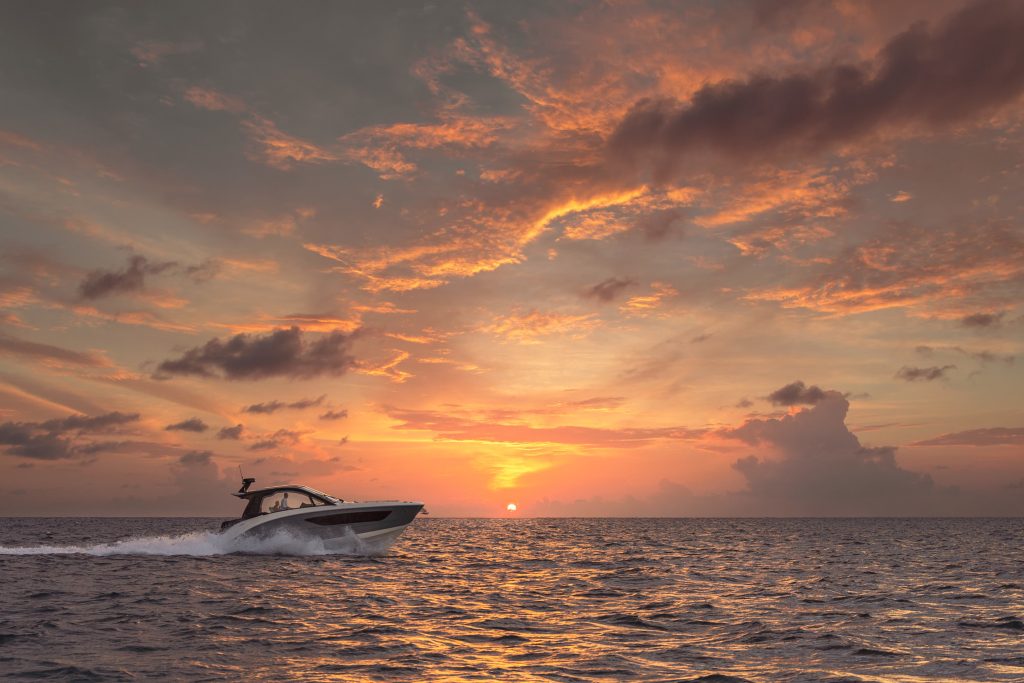 Sea Ray 370 Sundancer OB 2027 (69)