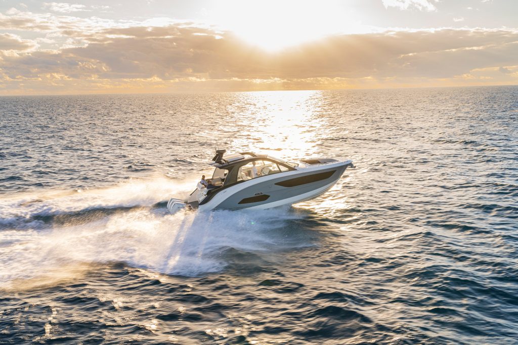 Sea Ray 370 Sundancer OB 2027 (71)