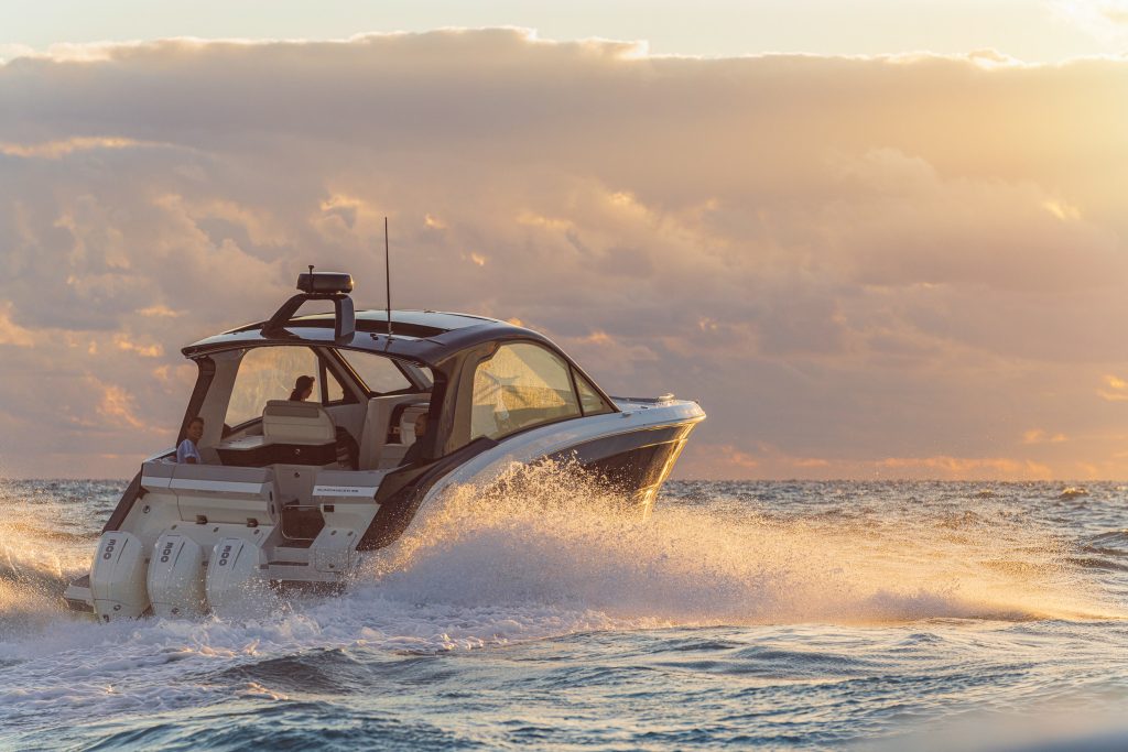 Sundancer 370 Outboard