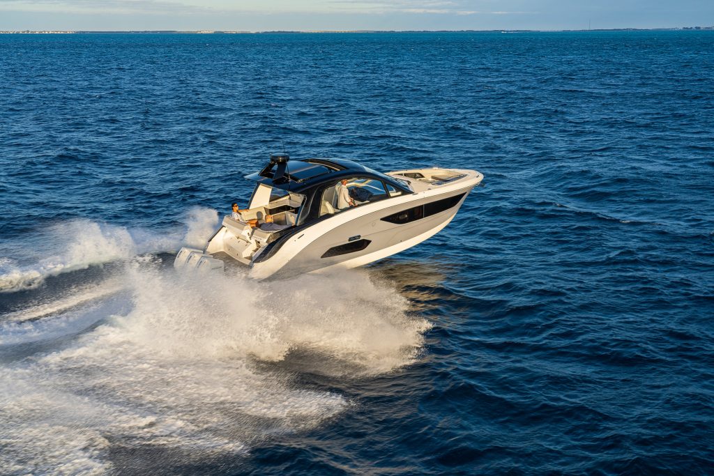 Sea Ray 370 Sundancer OB 2027 (74)