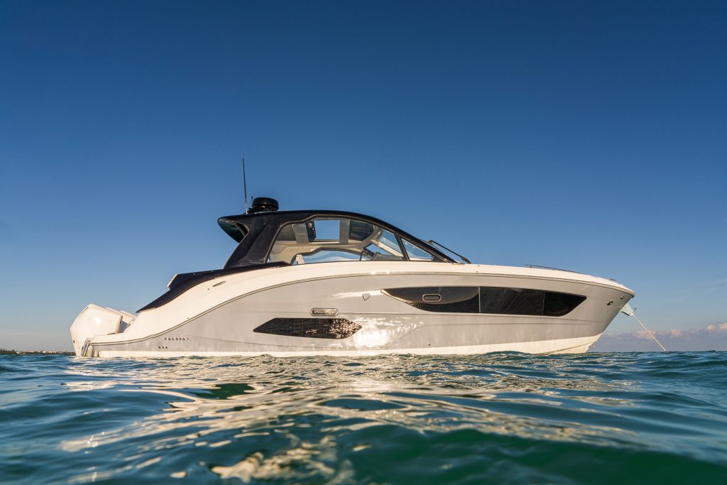 Sea Ray 370 Sundancer OB 2027 (81)