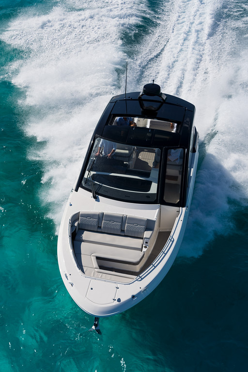 Sea Ray 370 Sundancer OB 2027 (95)