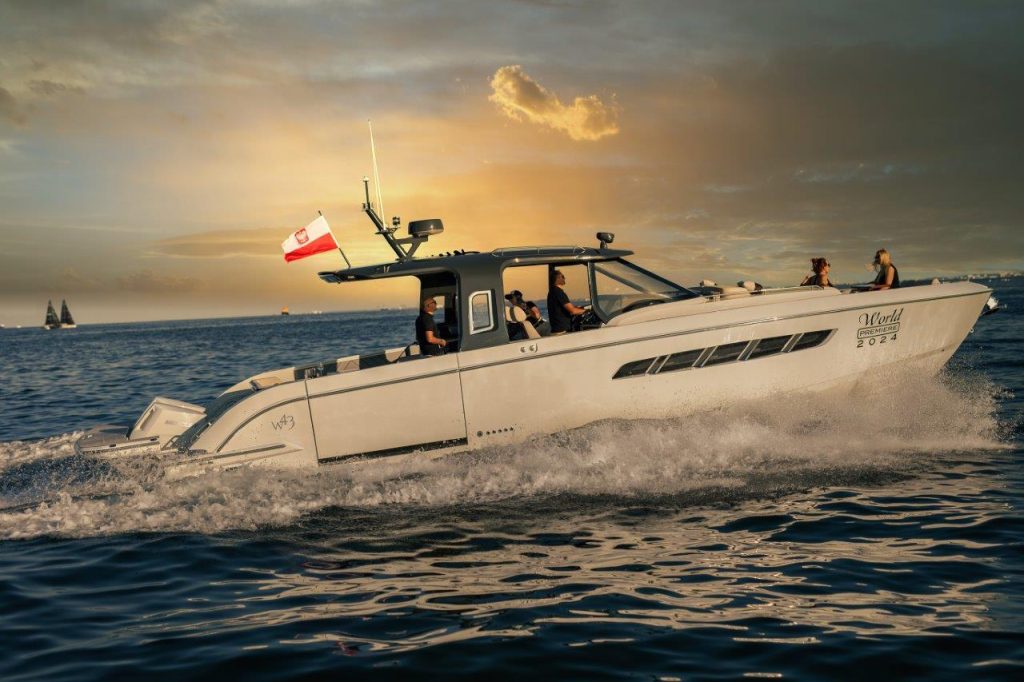 W43 (17)