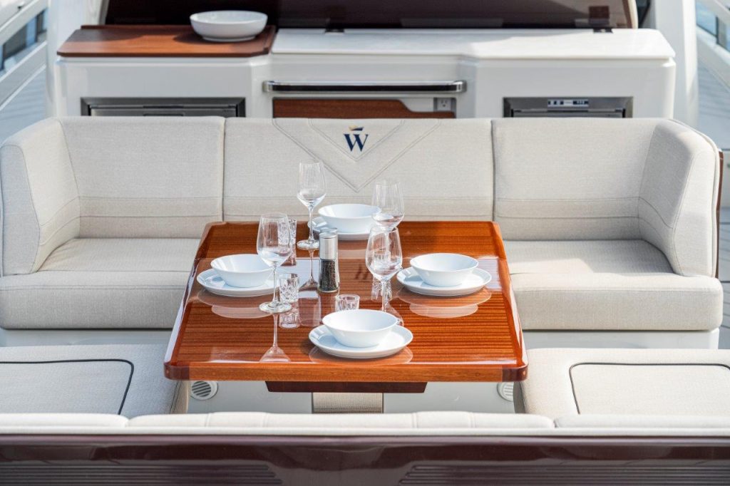 W43 (60)